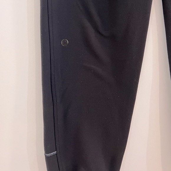 Lululemon Side Pockets Jogger. - Picture 9 of 9